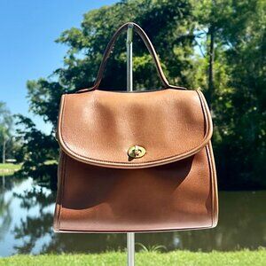 Coach Vintage Manor Bag 1995 British Tan 9977 Brass Hardware Shoulder Strap& Tag